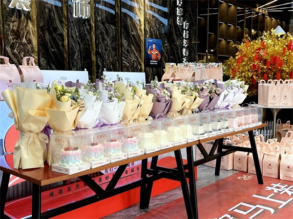 昌禾裝飾·女神節(jié)特輯｜以花為禮，以甜為伴，致敬每一位發(fā)光的你